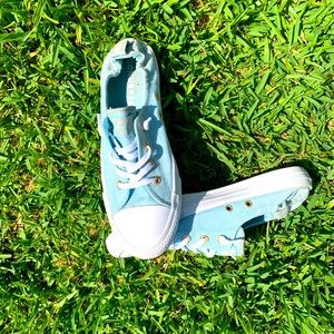 Converse women’s slip on size 10